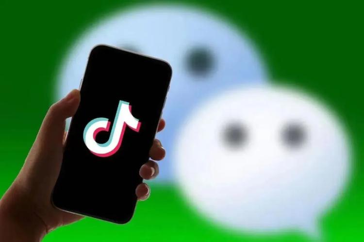 抖音浏览量突然上万怎么回事？突然暴涨浏览量的原因及后续操作